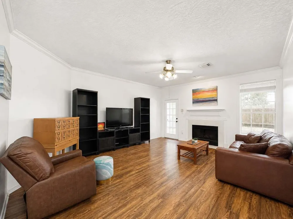 1250 Hunter Wood Drive League City, TX 77573