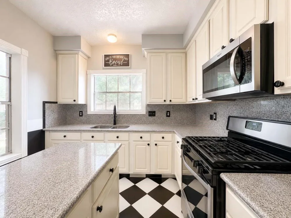 1250 Hunter Wood Drive League City, TX 77573