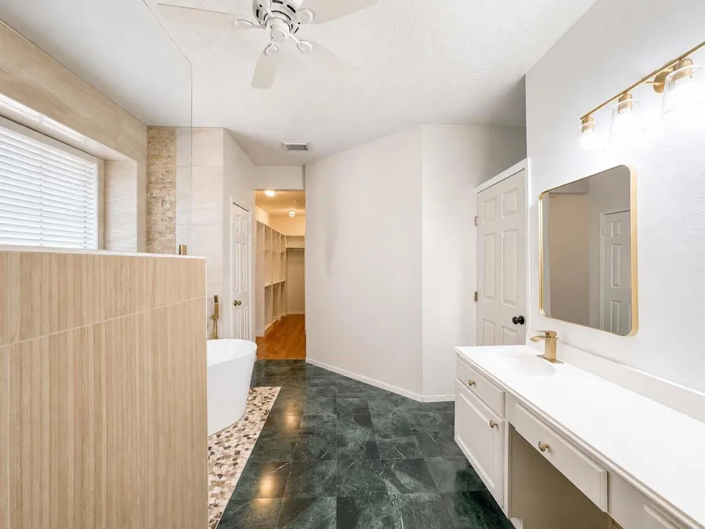 1250 Hunter Wood Drive League City, TX 77573