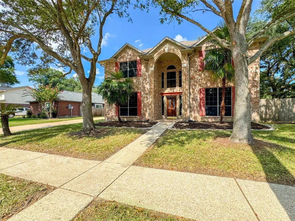 1250 Hunter Wood Drive League City, TX 77573
