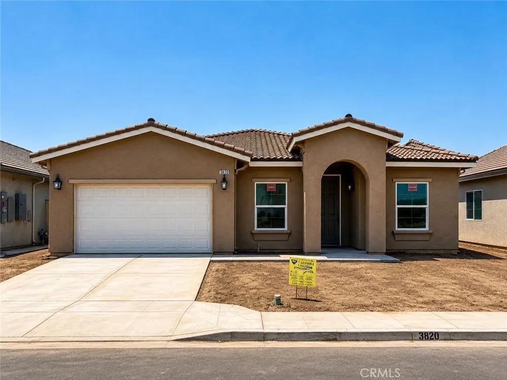 3820 Via Capitola Madera, CA 93637