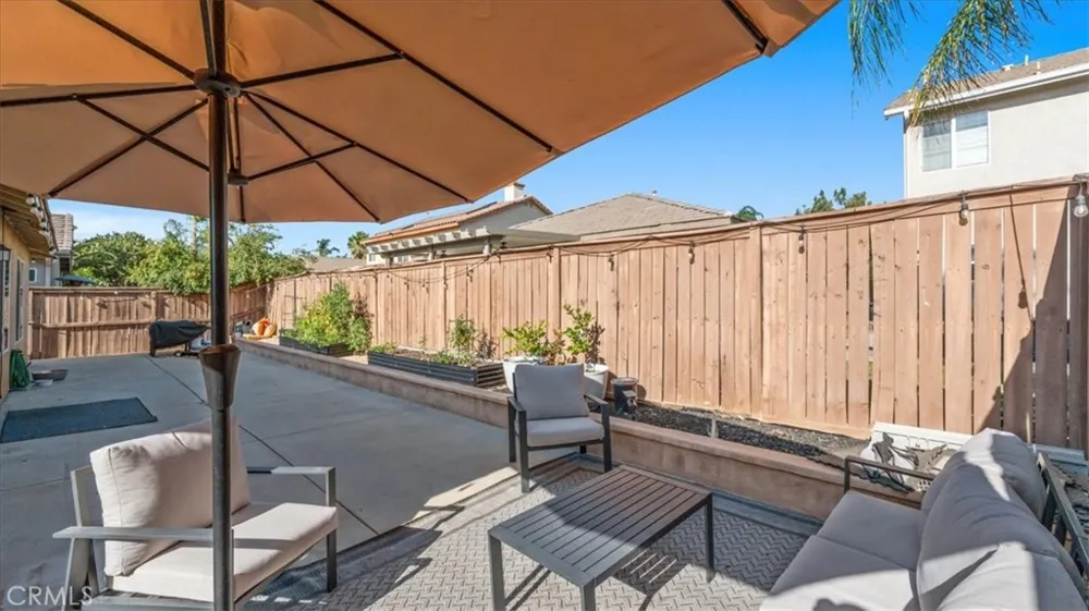 3287 El Nido Perris, CA 92571