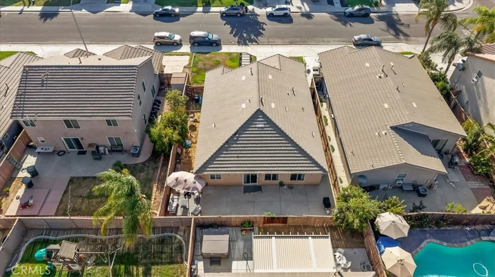 3287 El Nido Perris, CA 92571