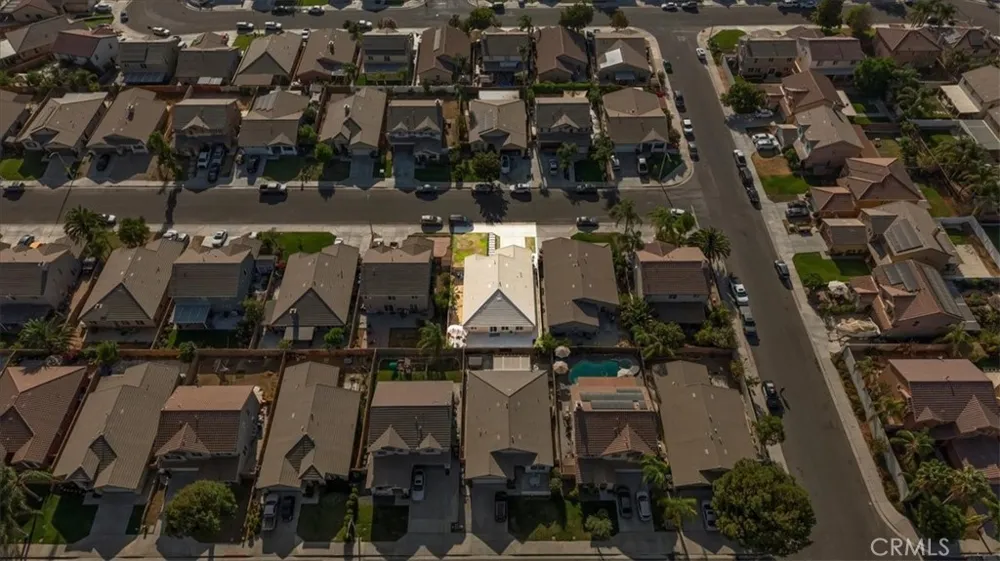 3287 El Nido Perris, CA 92571