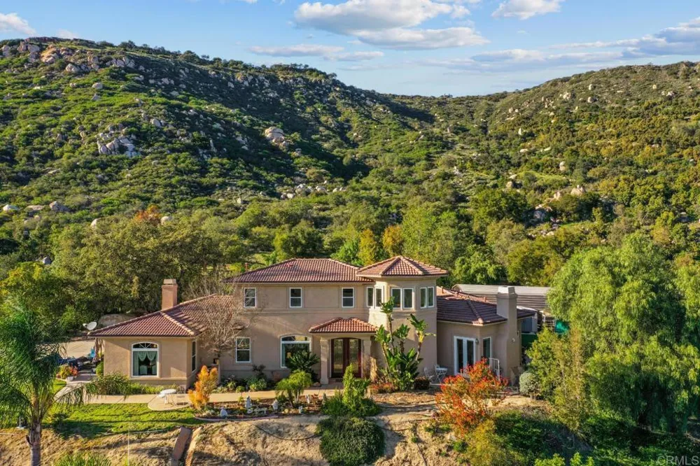 19700 Calle Pena Huerta Temecula, CA 92590
