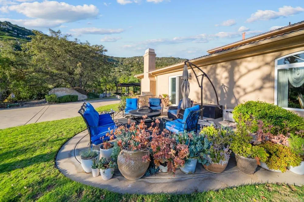 19700 Calle Pena Huerta Temecula, CA 92590