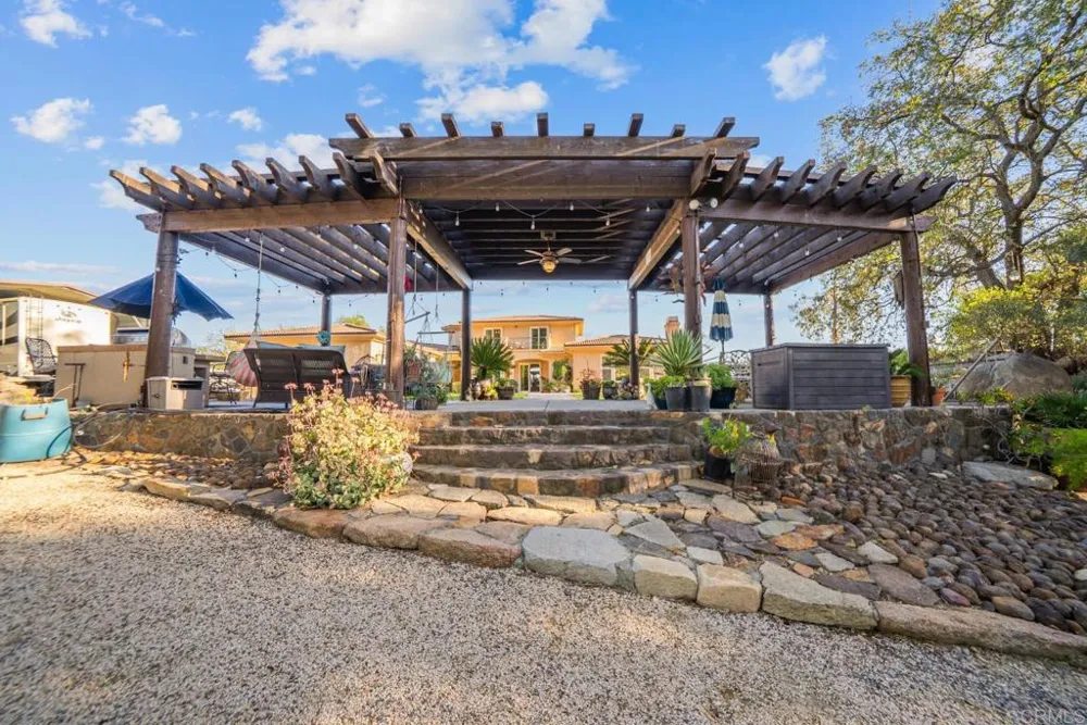19700 Calle Pena Huerta Temecula, CA 92590