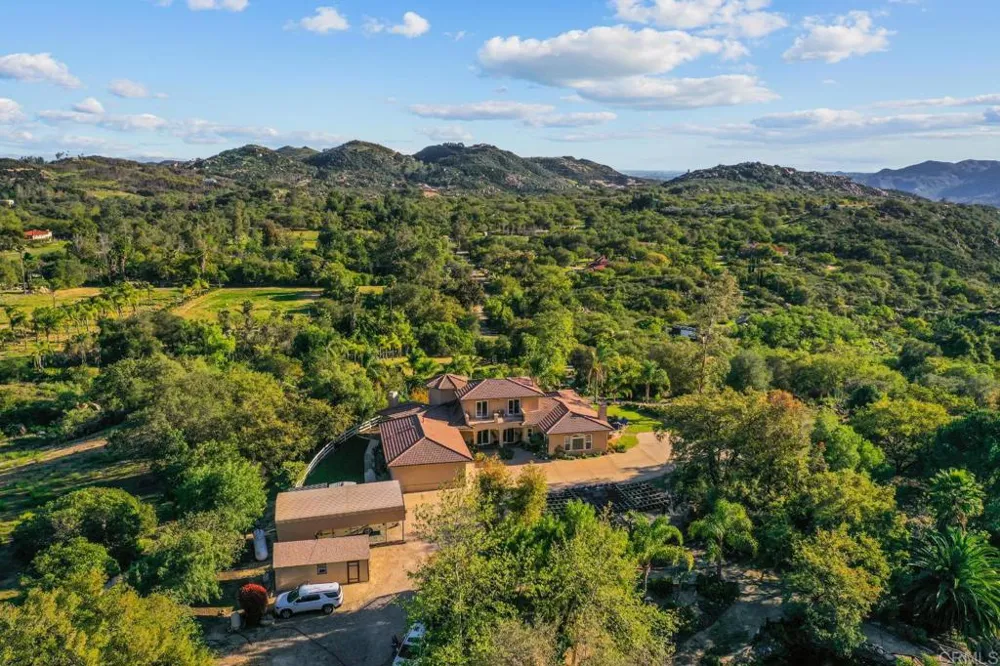 19700 Calle Pena Huerta Temecula, CA 92590