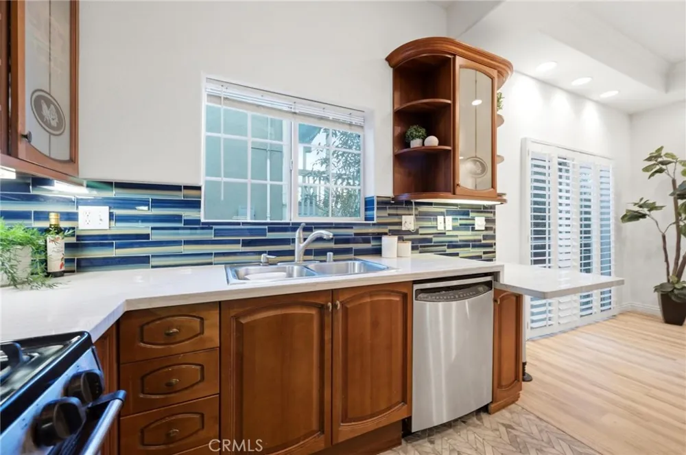 10833 Kling Street #4 North Hollywood, CA 91602