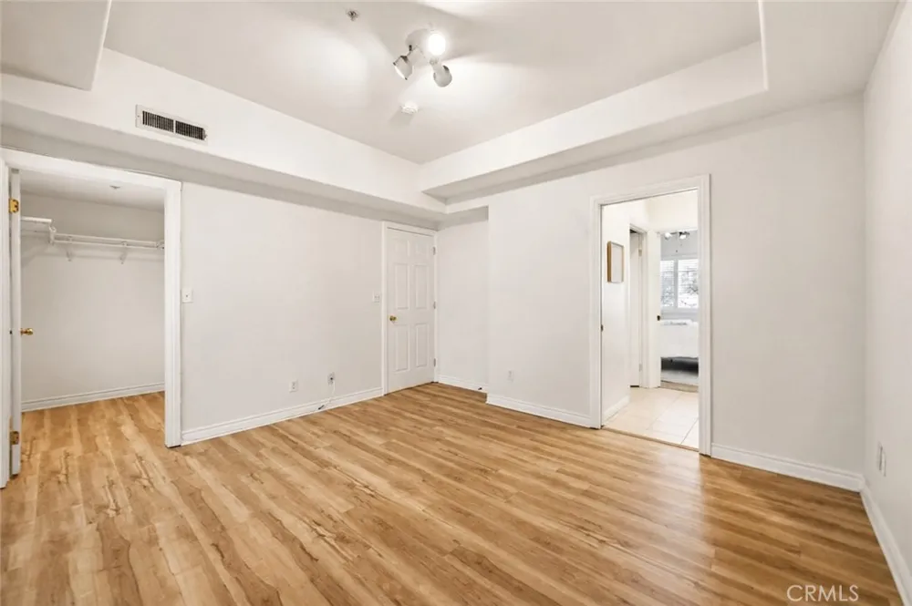 10833 Kling Street #4 North Hollywood, CA 91602