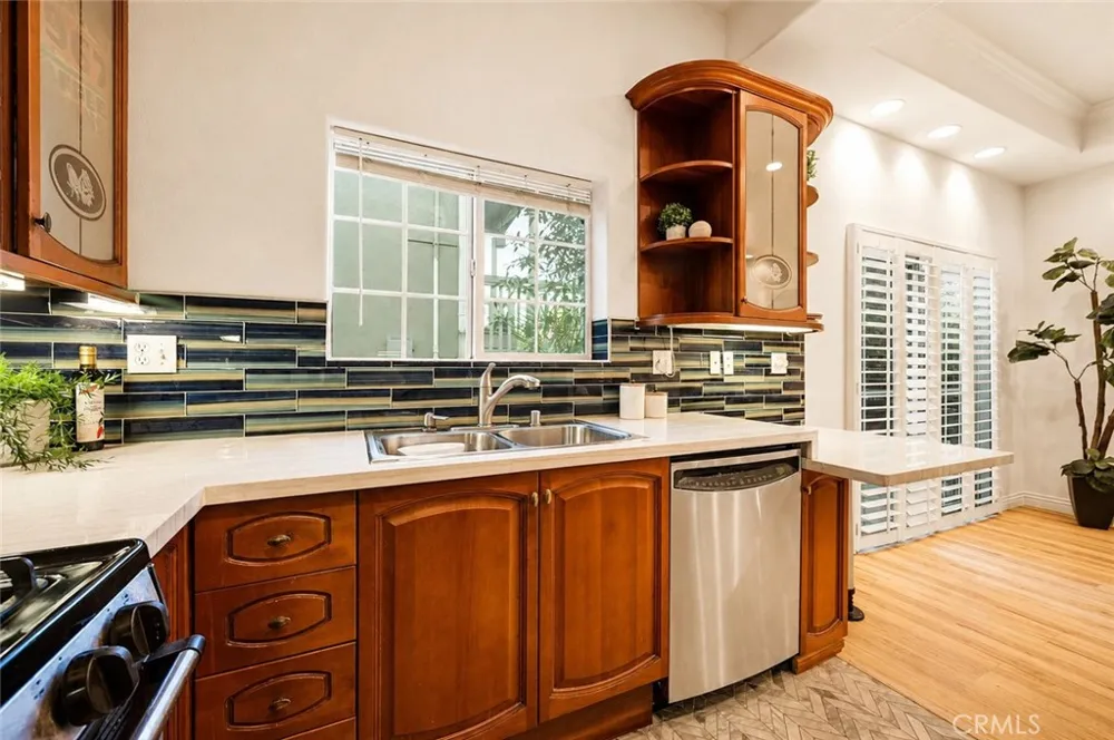 10833 Kling Street #4 North Hollywood, CA 91602
