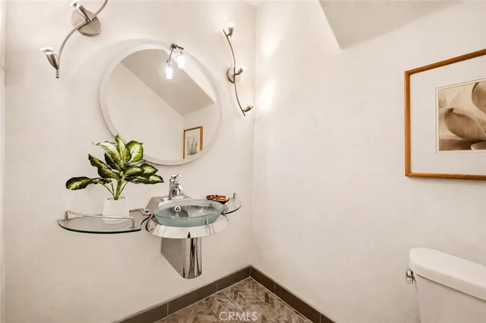 10833 Kling Street #4 North Hollywood, CA 91602
