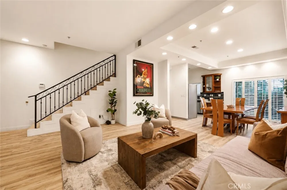 10833 Kling Street #4 North Hollywood, CA 91602