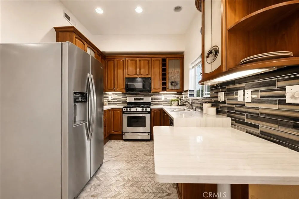 10833 Kling Street #4 North Hollywood, CA 91602