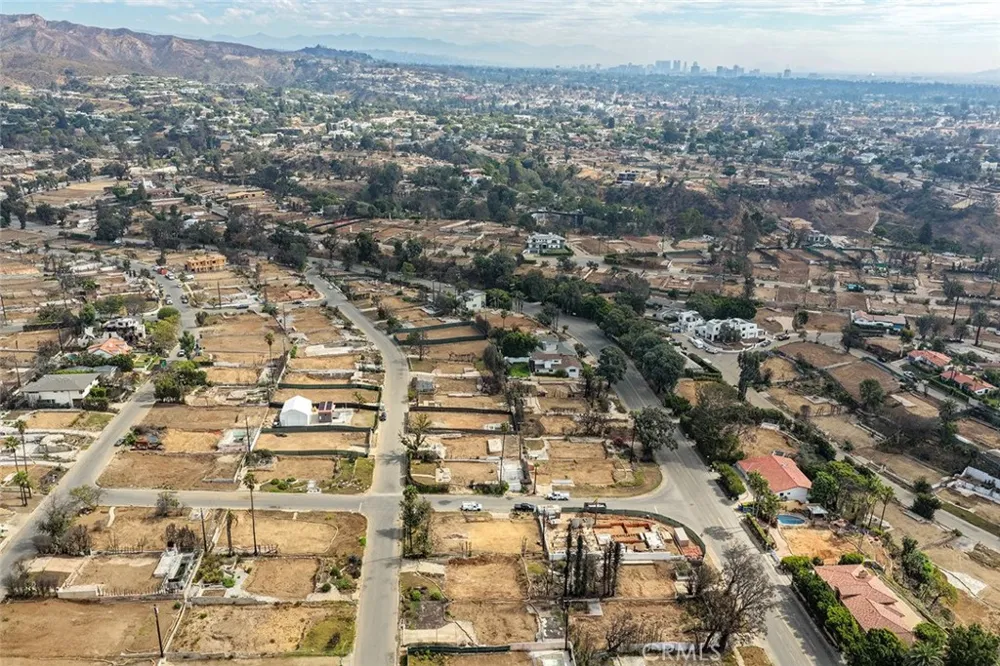 16860 Livorno Pacific Palisades, CA 90272