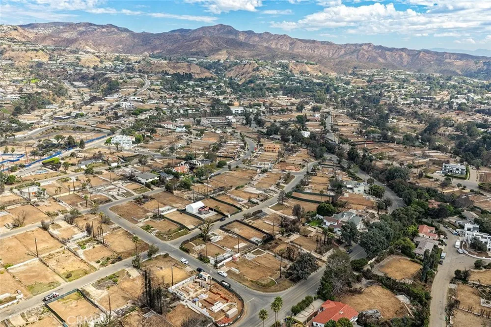 16860 Livorno Pacific Palisades, CA 90272