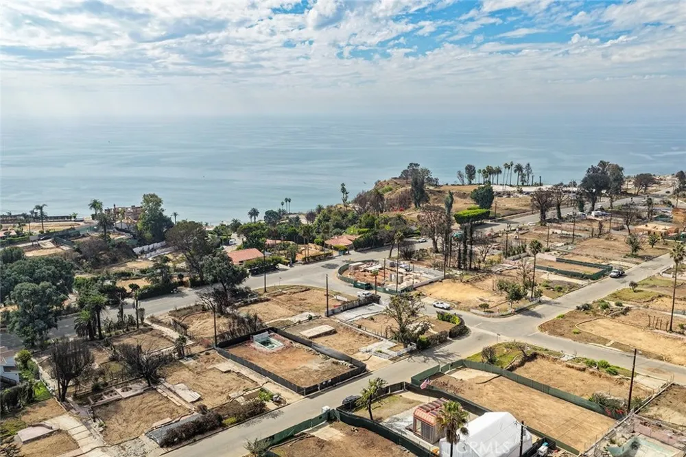 16860 Livorno Pacific Palisades, CA 90272
