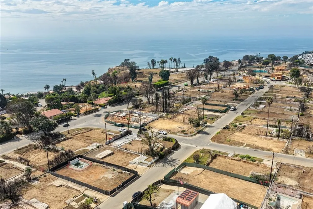 16860 Livorno Pacific Palisades, CA 90272