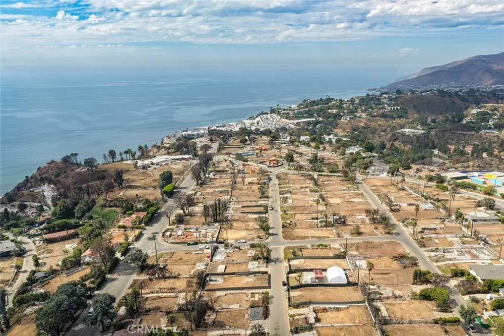 16860 Livorno Pacific Palisades, CA 90272