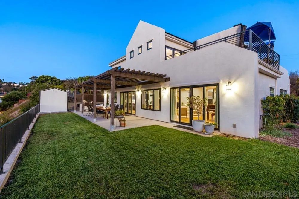 1468 Yost Drive San Diego, CA 92109