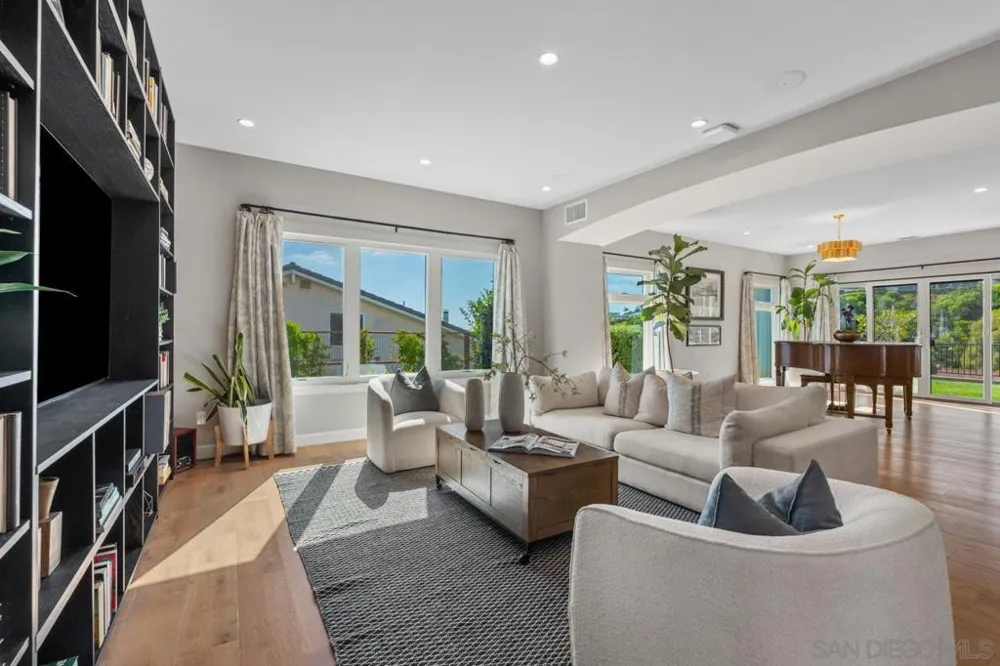 1468 Yost Drive San Diego, CA 92109