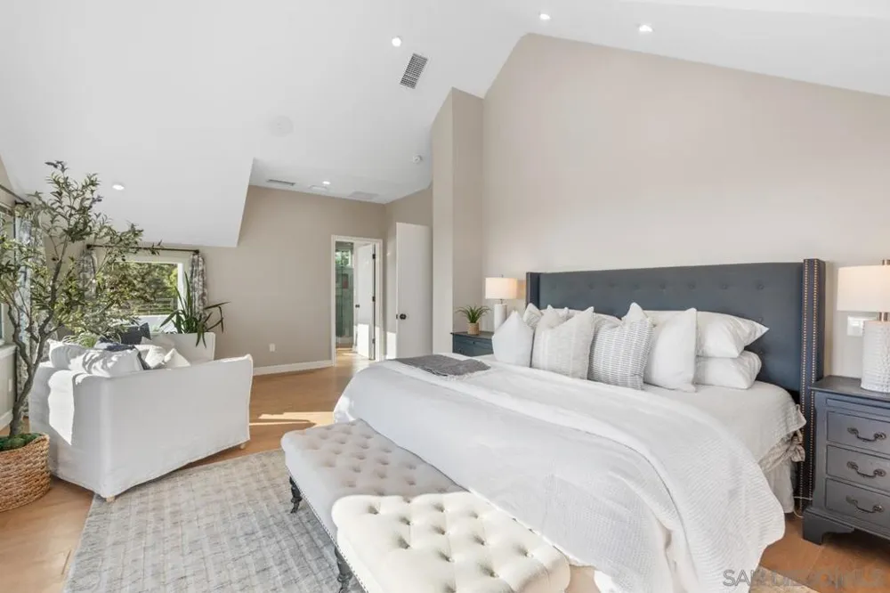 1468 Yost Drive San Diego, CA 92109