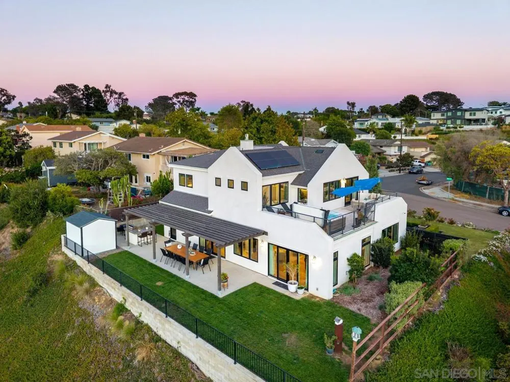 1468 Yost Drive San Diego, CA 92109