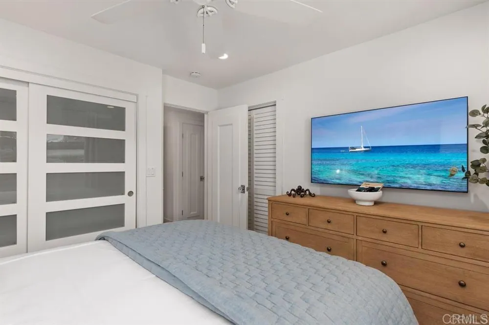640 W Solana Circle #11 Solana Beach, CA 92075