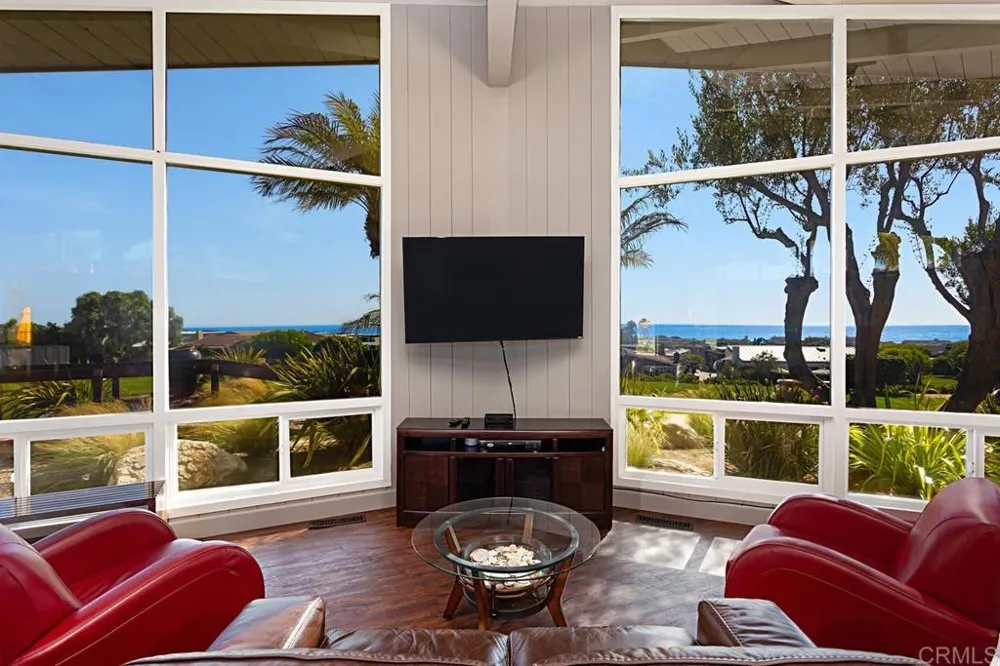 640 W Solana Circle #11 Solana Beach, CA 92075