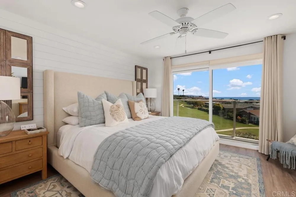 640 W Solana Circle #11 Solana Beach, CA 92075