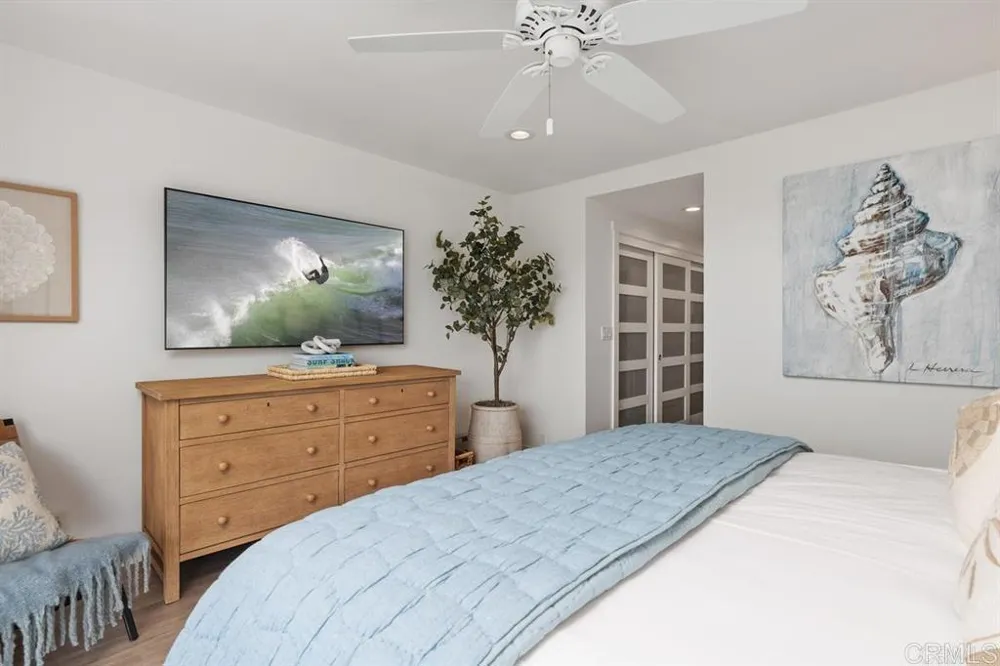 640 W Solana Circle #11 Solana Beach, CA 92075
