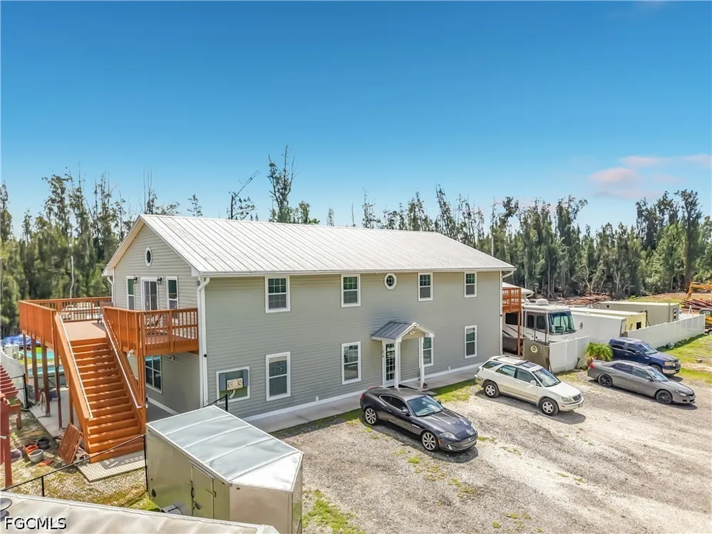 Pompano Avenue Cape Coral, FL 33991