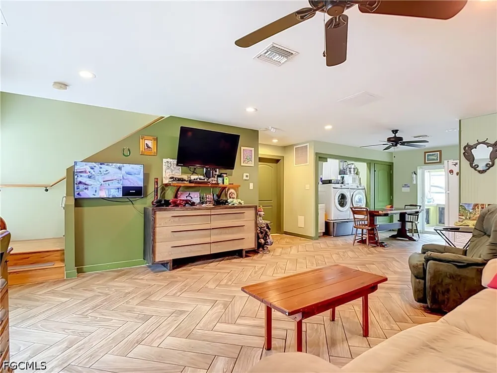 Pompano Avenue Cape Coral, FL 33991