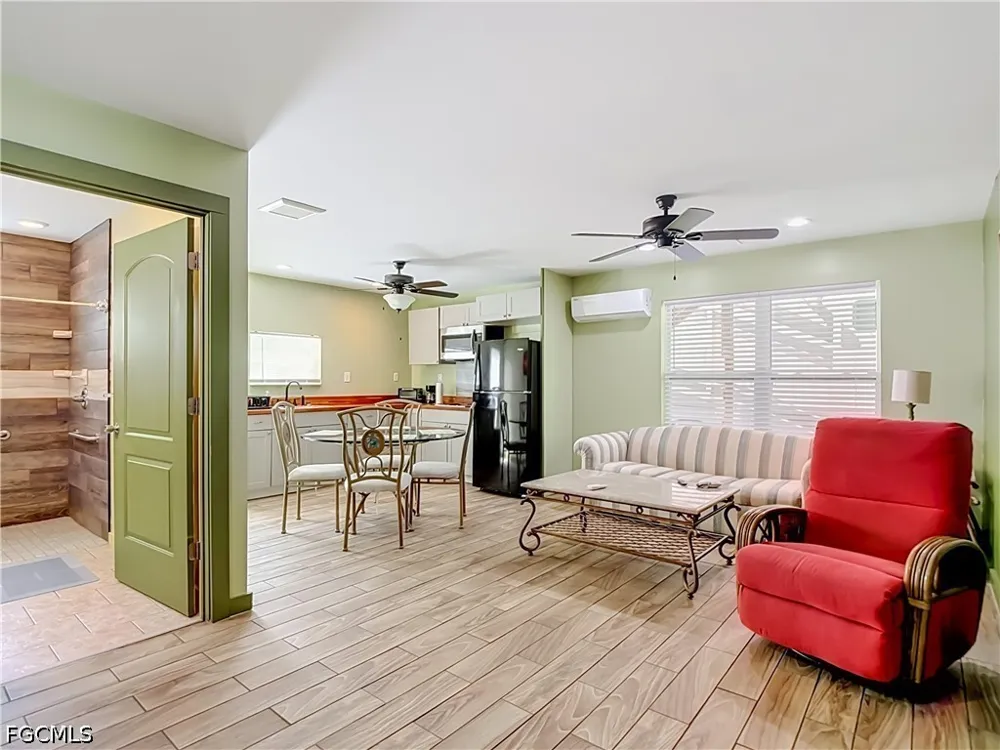 Pompano Avenue Cape Coral, FL 33991