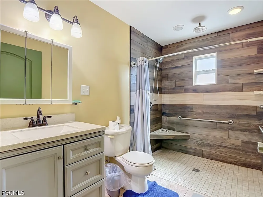 Pompano Avenue Cape Coral, FL 33991