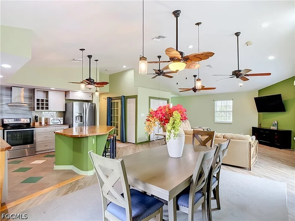 Pompano Avenue Cape Coral, FL 33991
