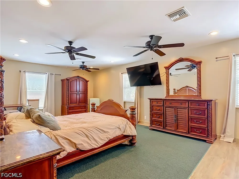 Pompano Avenue Cape Coral, FL 33991