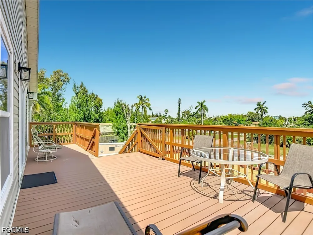 Pompano Avenue Cape Coral, FL 33991
