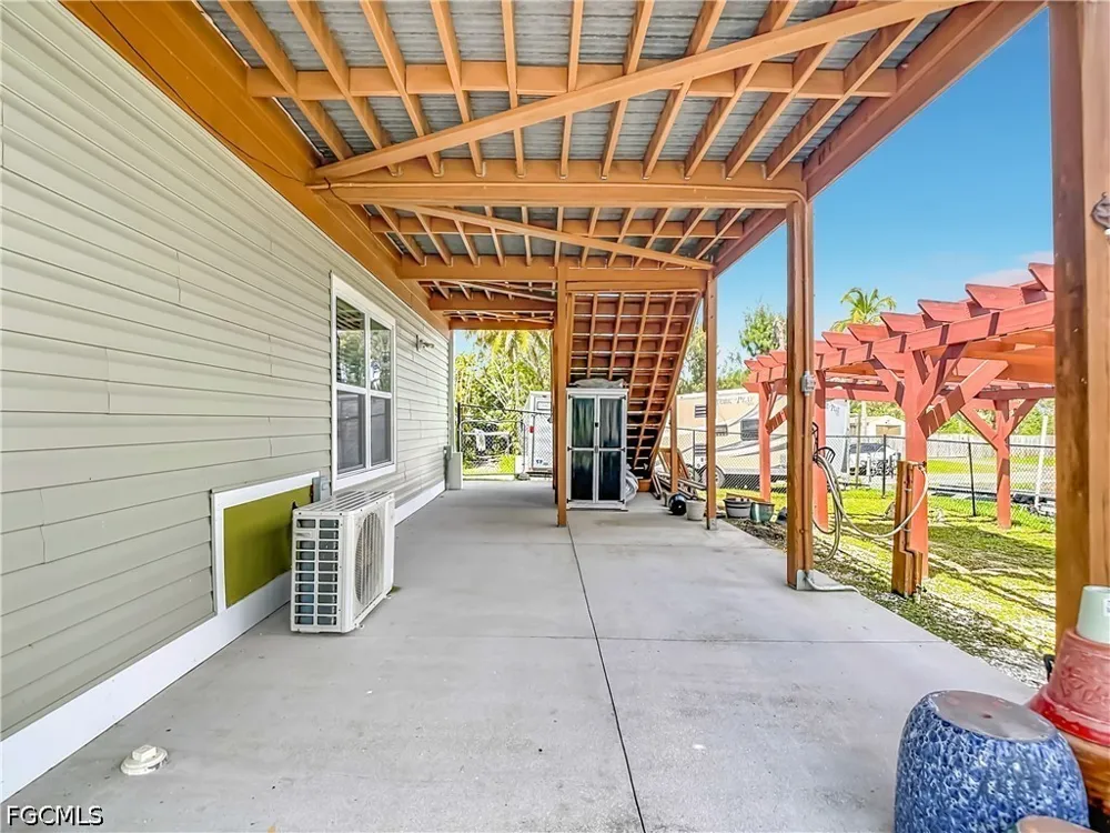Pompano Avenue Cape Coral, FL 33991