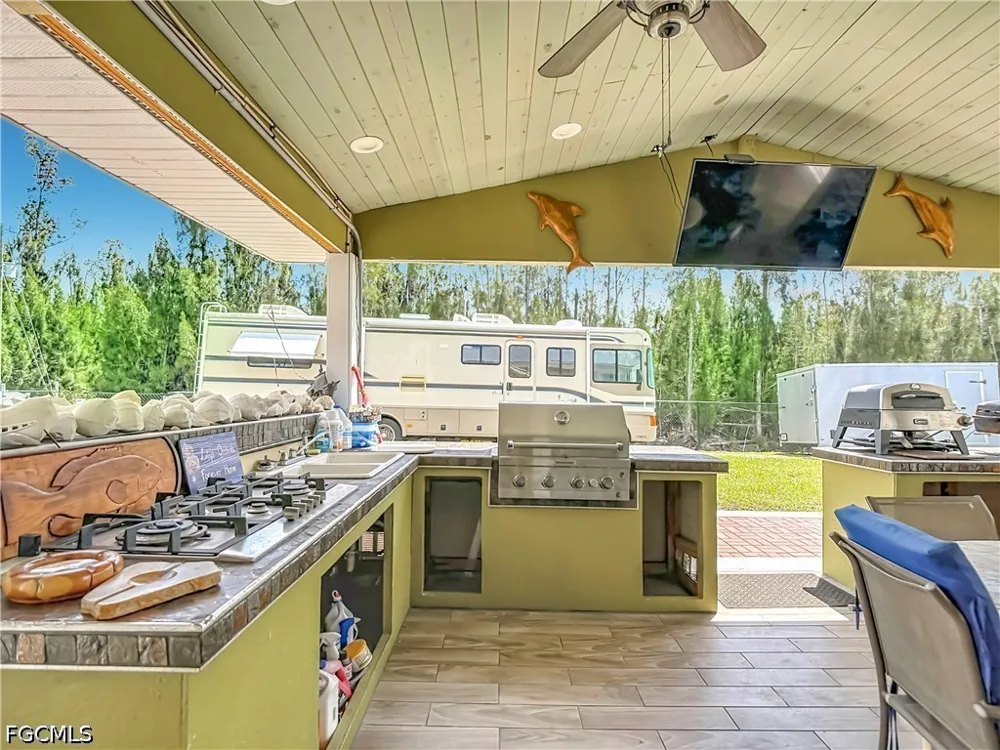 Pompano Avenue Cape Coral, FL 33991