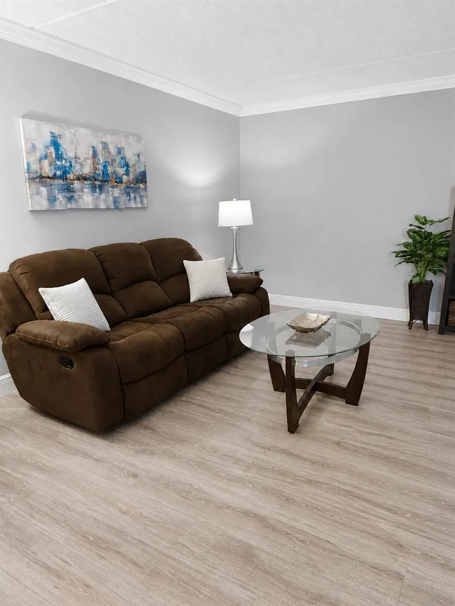 405 MEADOWS CIRCLE #405 Boynton Beach, FL 33436