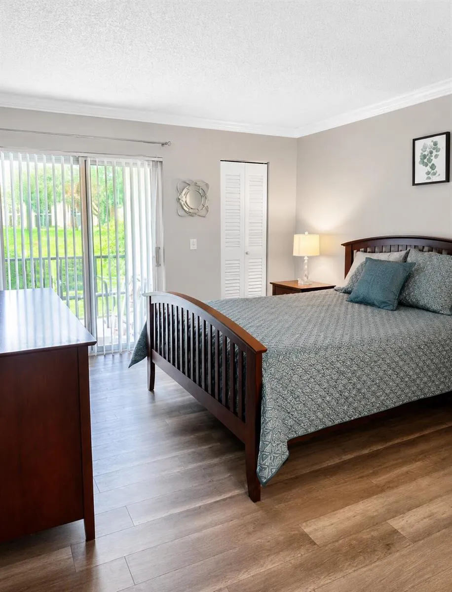 405 MEADOWS CIRCLE #405 Boynton Beach, FL 33436