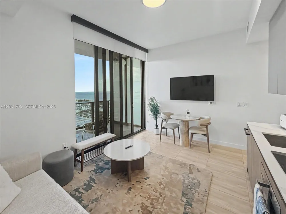 580 72ND st #2105 Miami Beach, FL 33141