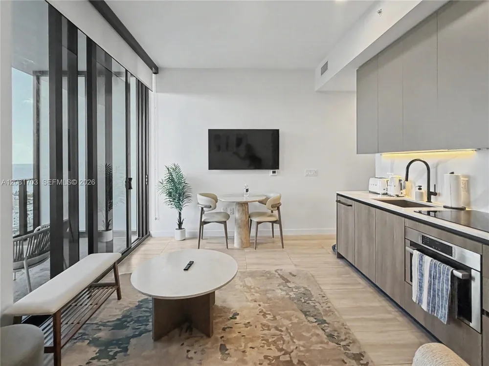 580 72ND st #2105 Miami Beach, FL 33141