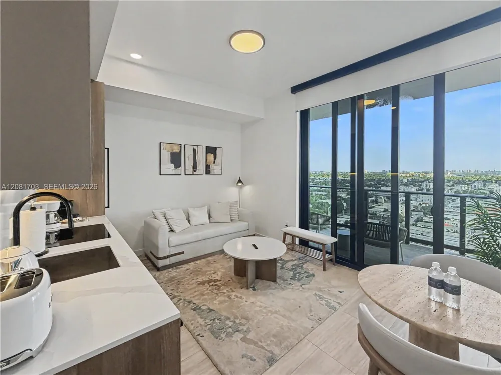 580 72ND st #2105 Miami Beach, FL 33141