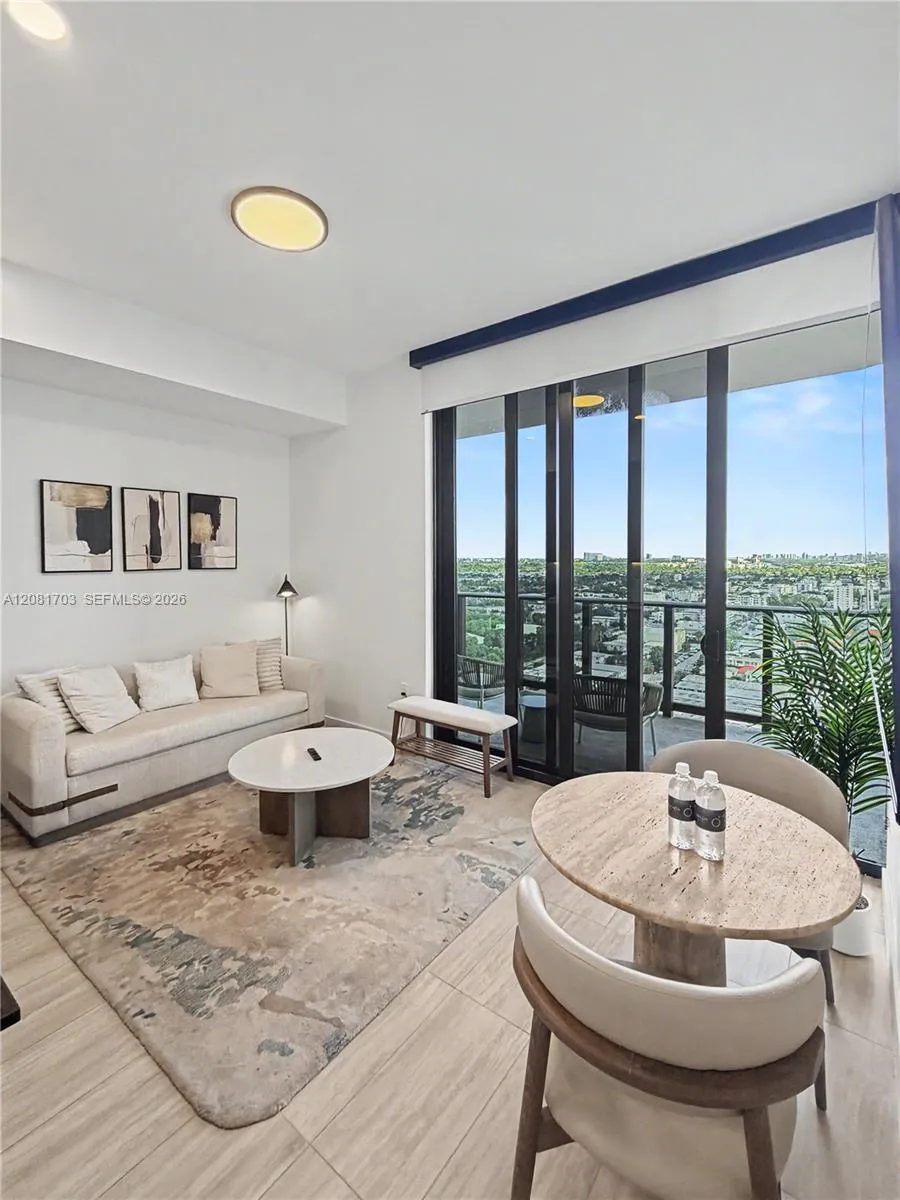 580 72ND st #2105 Miami Beach, FL 33141