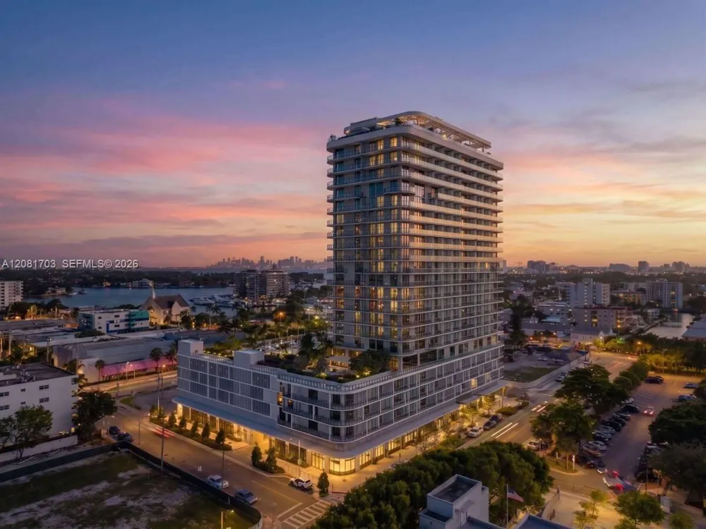 580 72ND st #2105 Miami Beach, FL 33141