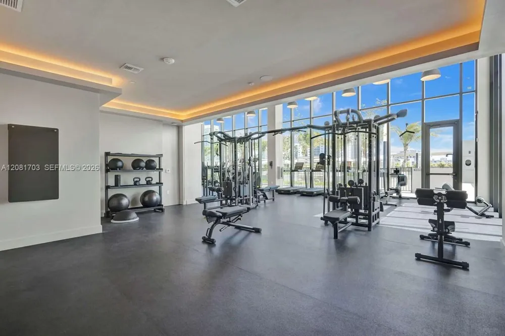 580 72ND st #2105 Miami Beach, FL 33141