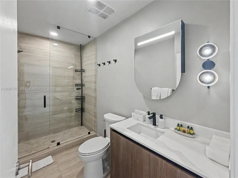 580 72ND st #2105 Miami Beach, FL 33141