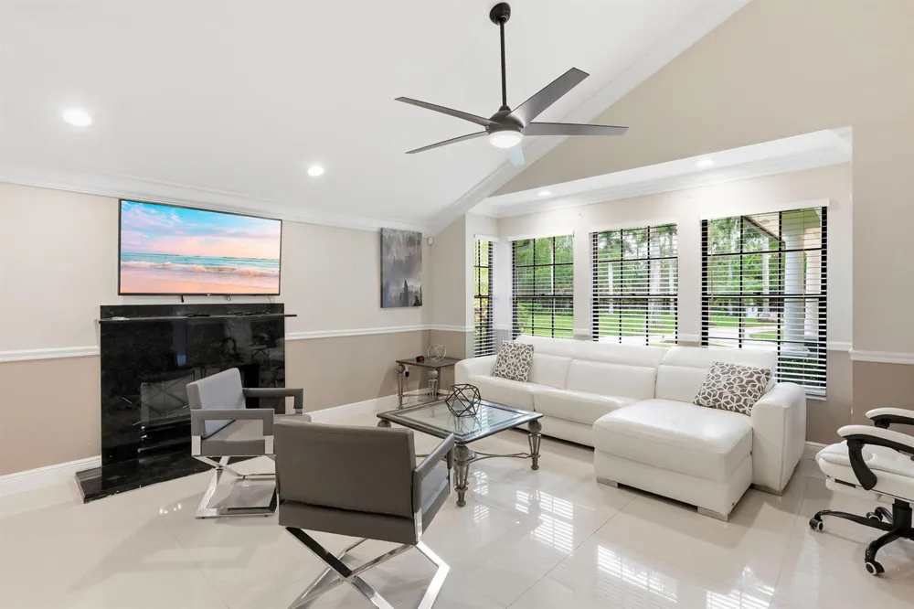 6186 Duckweed Road Lake Worth, FL 33449